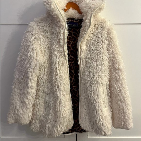 Madden Girl Jackets & Blazers - Cream Faux Fur Zip-Up Jacket | Madden Girl